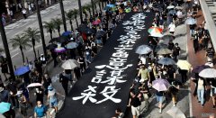 <b>香港亲民主议员对政府禁蒙面法提出司法上诉</b>